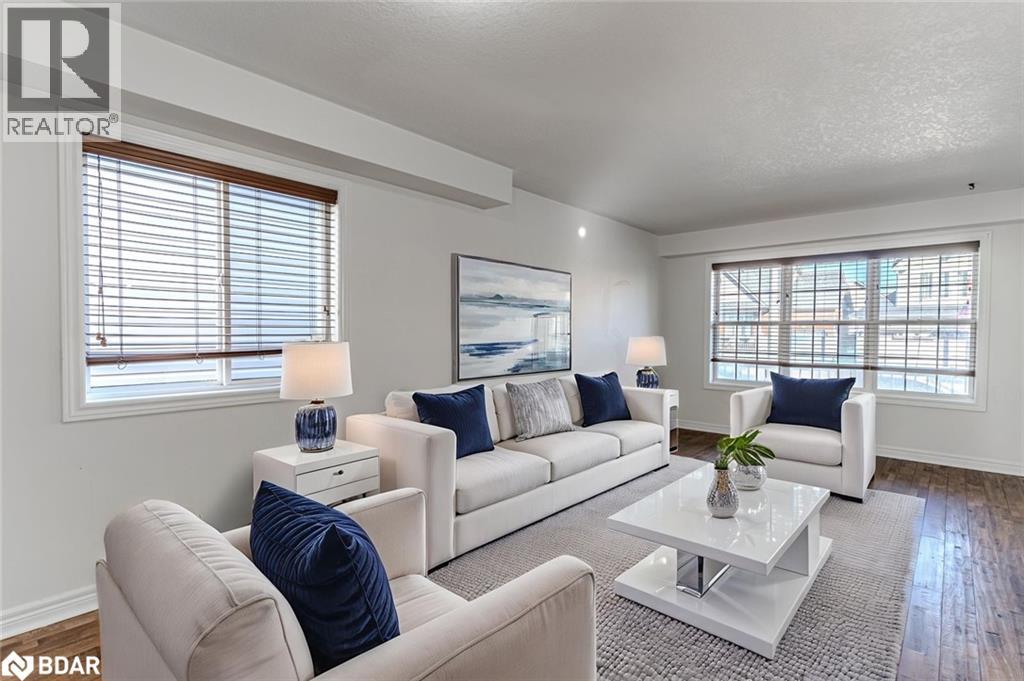 29 Brookwood Drive, Barrie, Ontario L4N 0Z1 - Photo 2 - 40776899