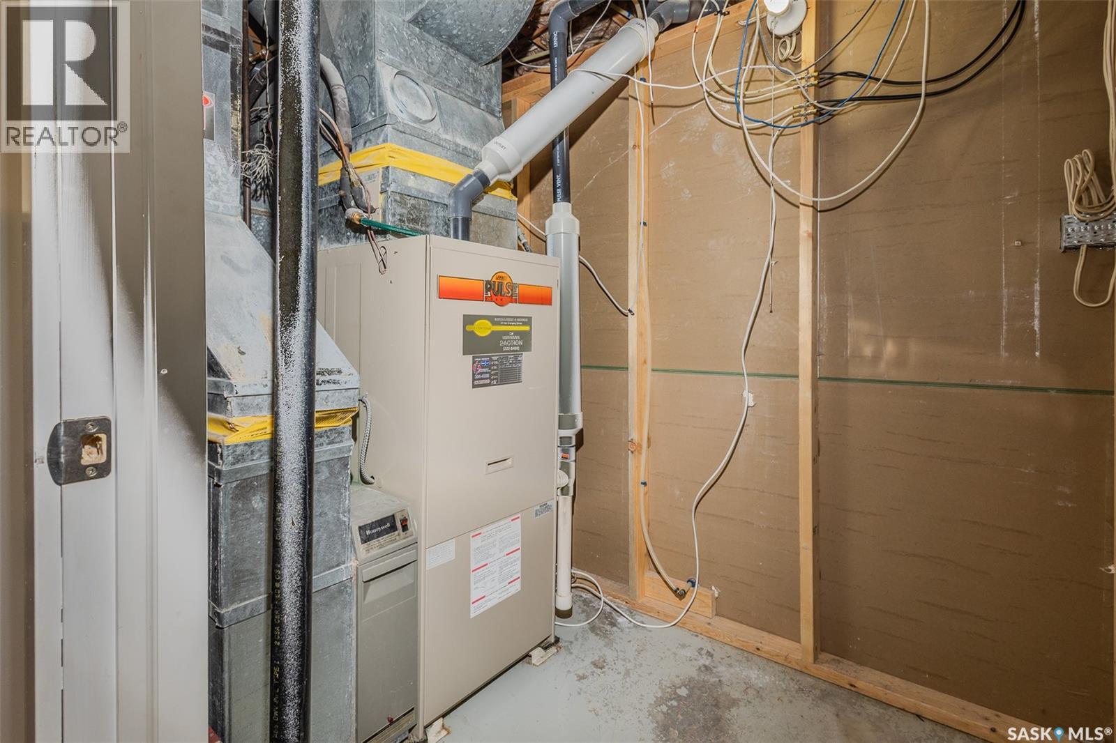 73 Red River Road, Saskatoon, Saskatchewan  S7K 1G2 - Photo 25 - SK023946