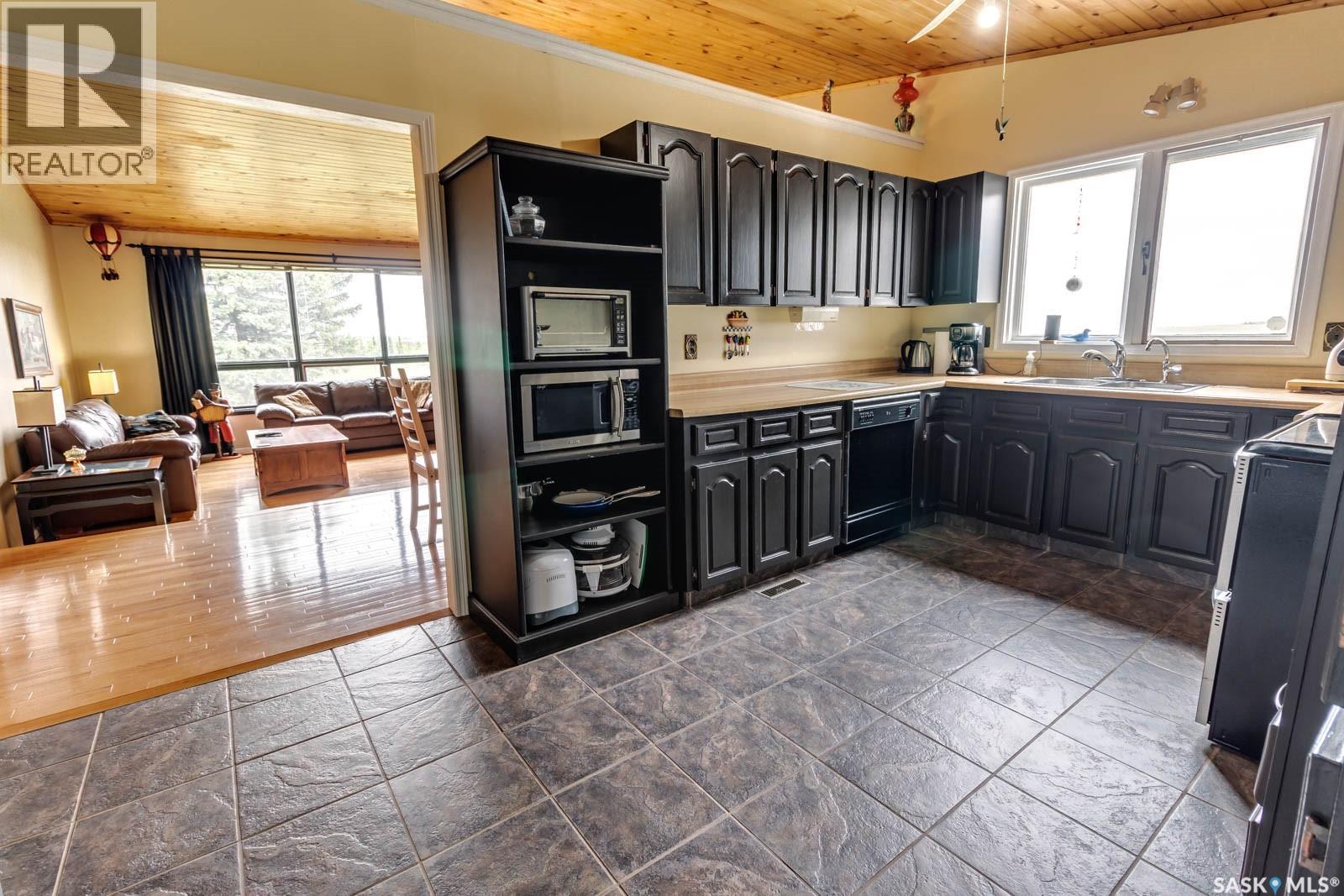 Regina Commuter Acreage, Edenwold Rm No.158, Saskatchewan  S4L 5B1 - Photo 10 - SK023945