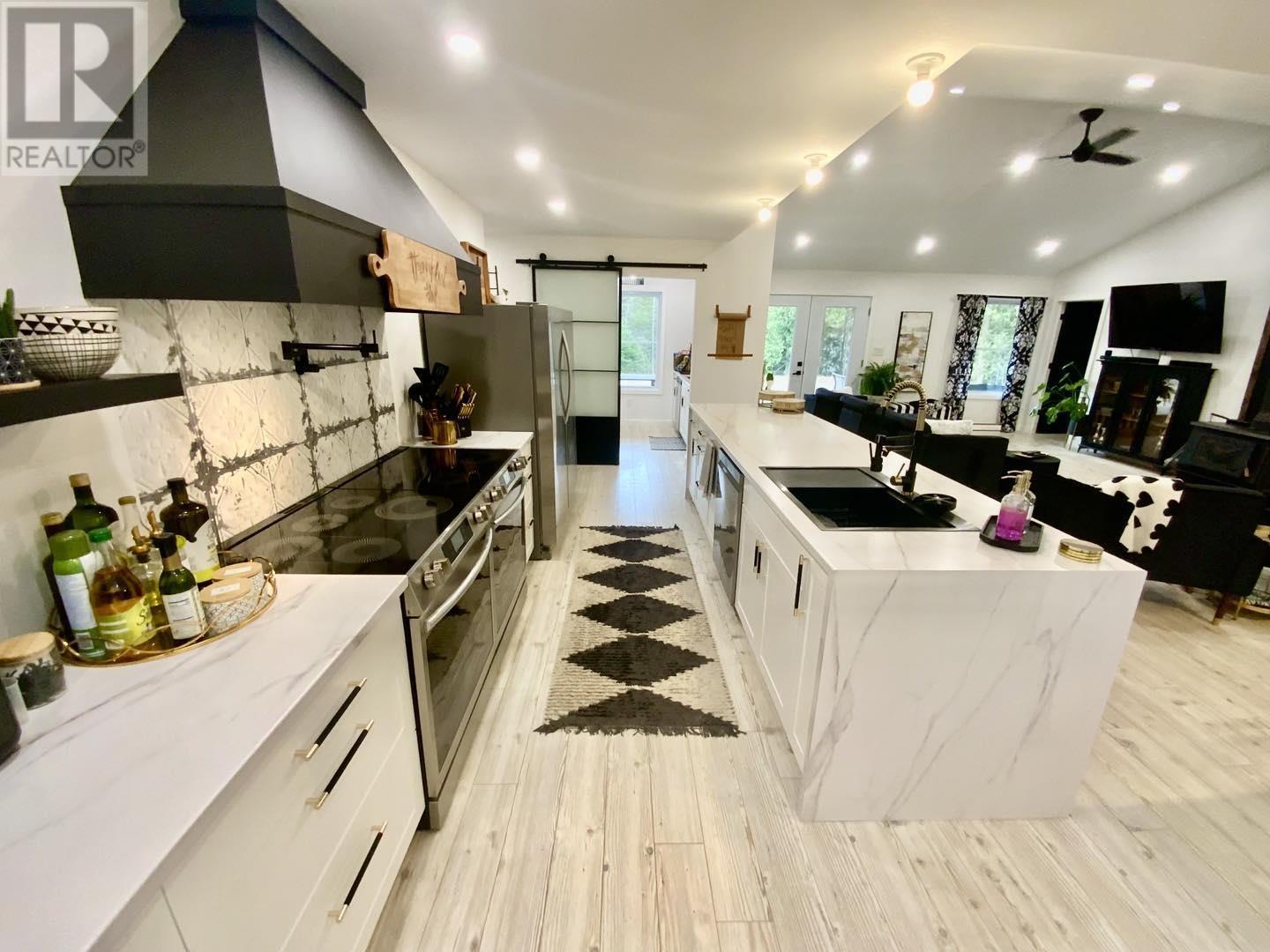 19 Northwoods Dr, Pancake Bay, Ontario  P0S 1E0 - Photo 4 - SM252843