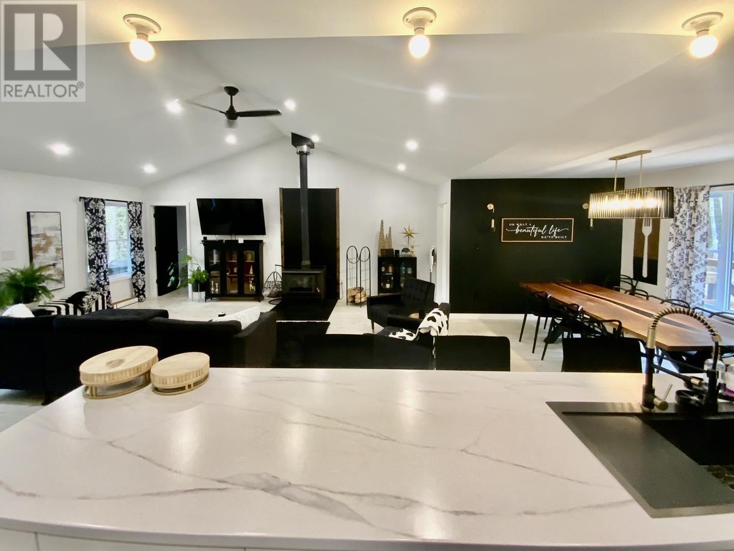 19 Northwoods Dr, Pancake Bay, Ontario  P0S 1E0 - Photo 5 - SM252843