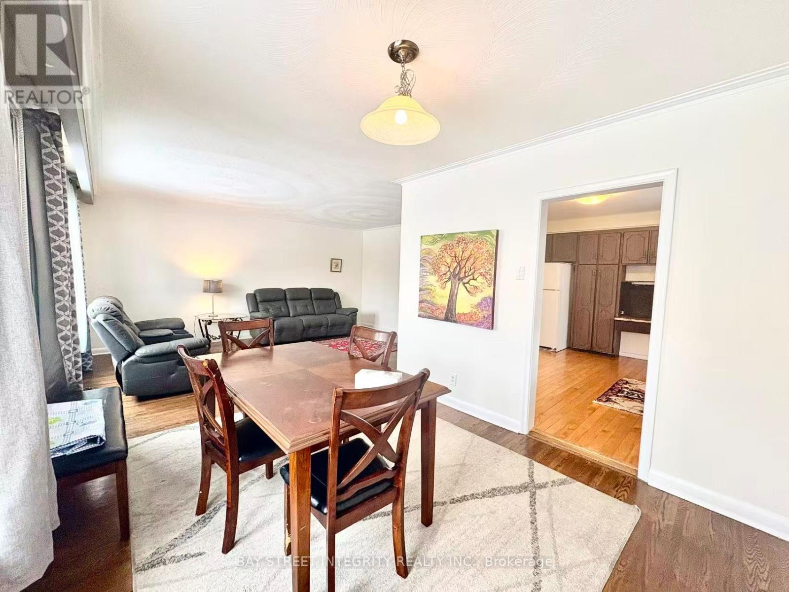 63 Caines Avenue, Toronto, Ontario  M2R 2L2 - Photo 8 - C12539978