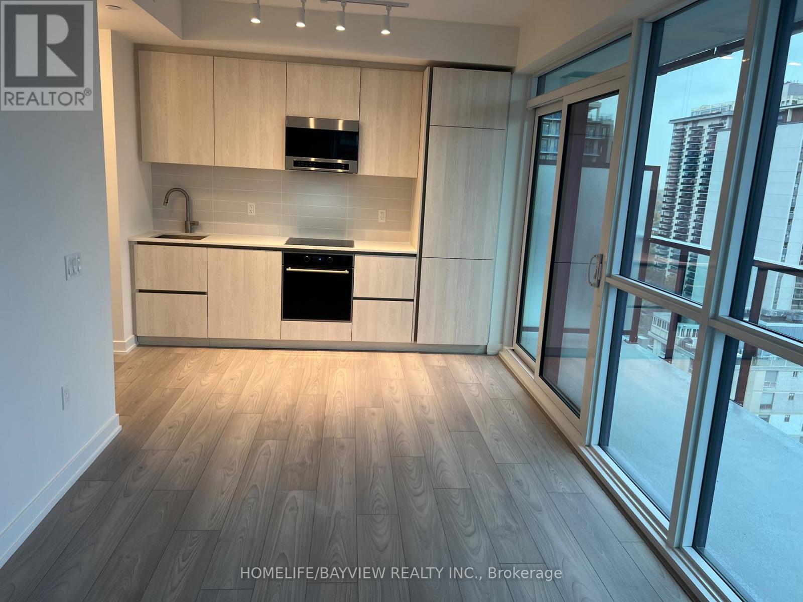 1402 - 120 Broadway Avenue, Toronto, Ontario  M4P 0E9 - Photo 10 - C12539986