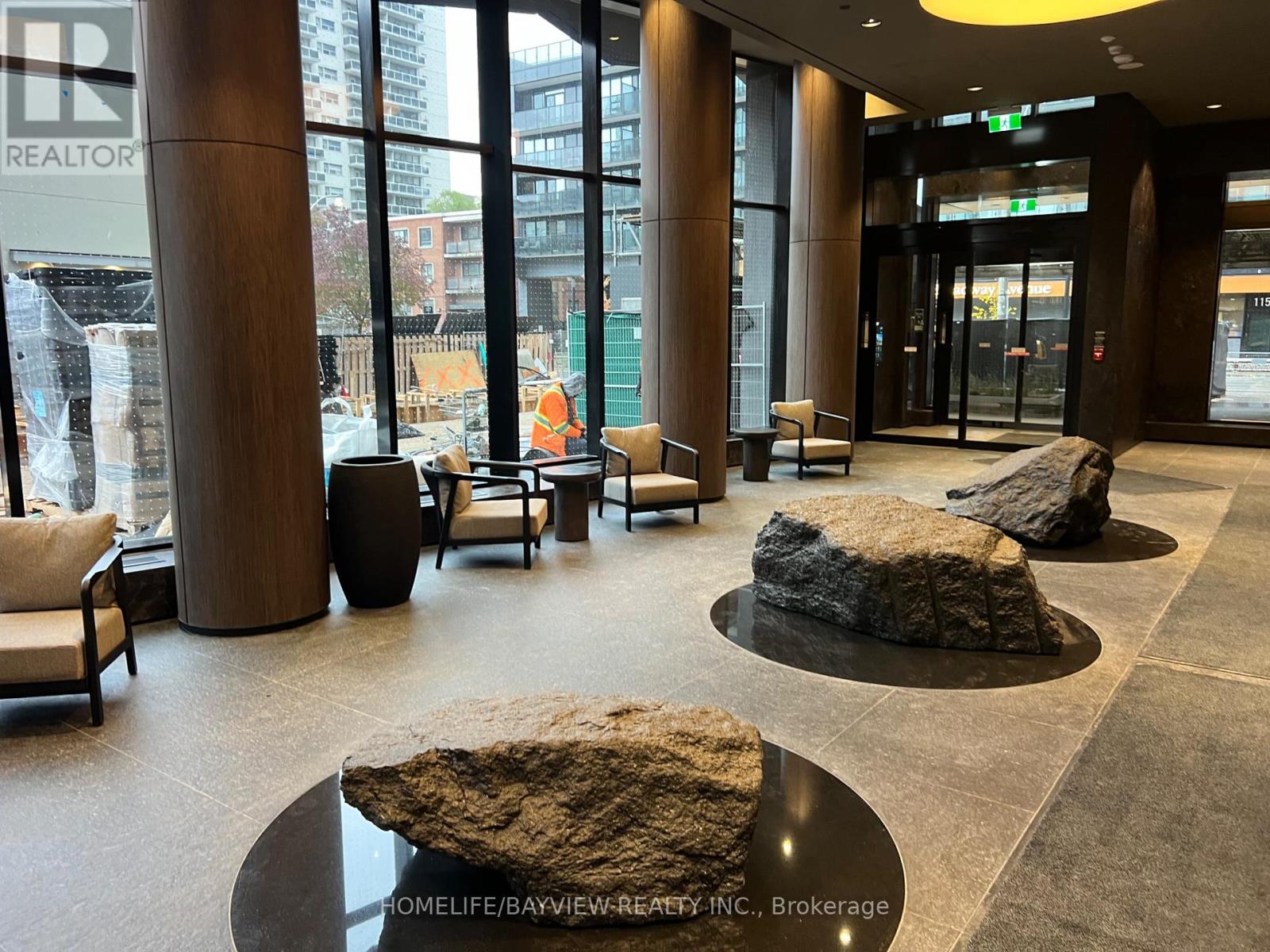 1402 - 120 Broadway Avenue, Toronto, Ontario  M4P 0E9 - Photo 2 - C12539986