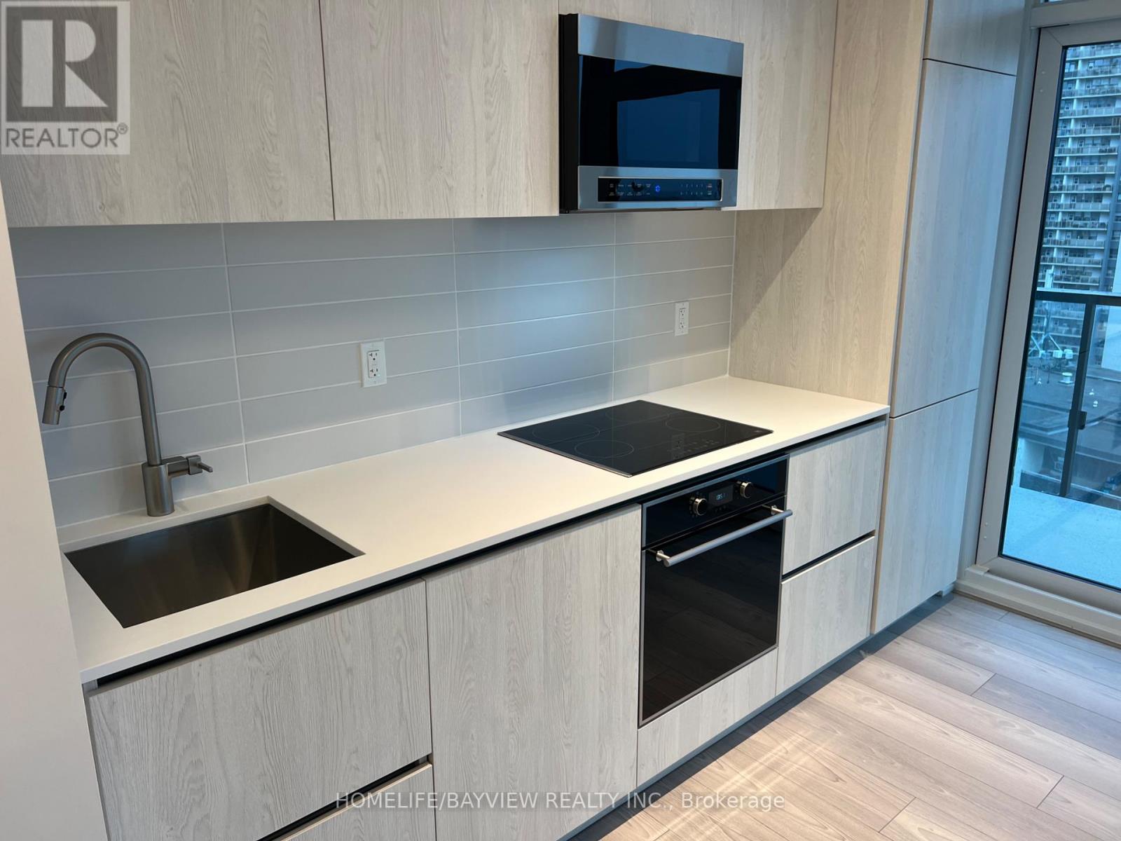 1402 - 120 Broadway Avenue, Toronto, Ontario  M4P 0E9 - Photo 5 - C12539986