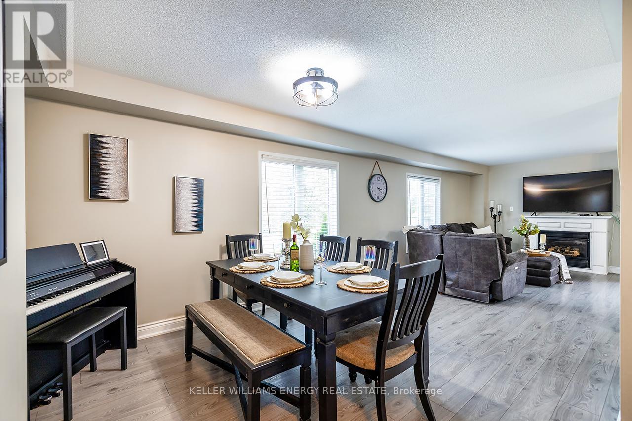 1642 Woodgate Trail, Oshawa, Ontario  L1G 8B5 - Photo 10 - E12540068