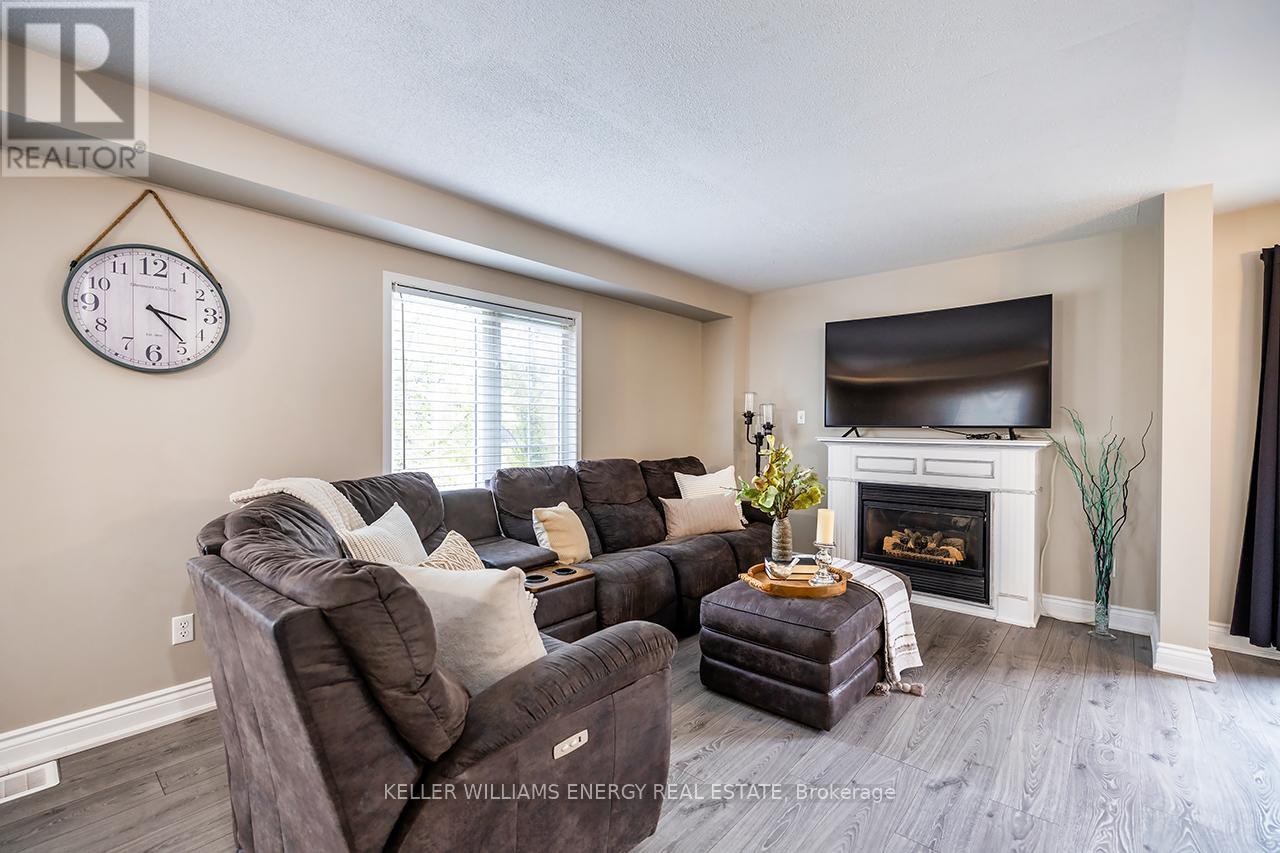 1642 Woodgate Trail, Oshawa, Ontario  L1G 8B5 - Photo 14 - E12540068