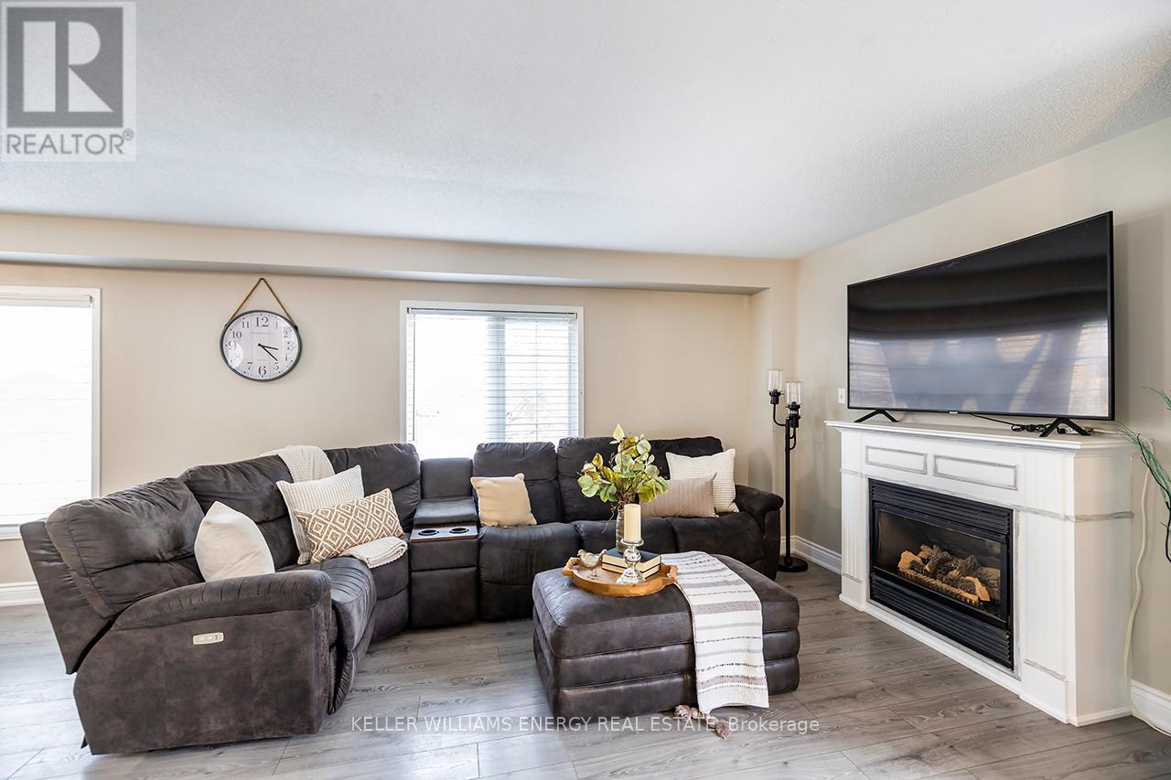 1642 Woodgate Trail, Oshawa, Ontario  L1G 8B5 - Photo 16 - E12540068