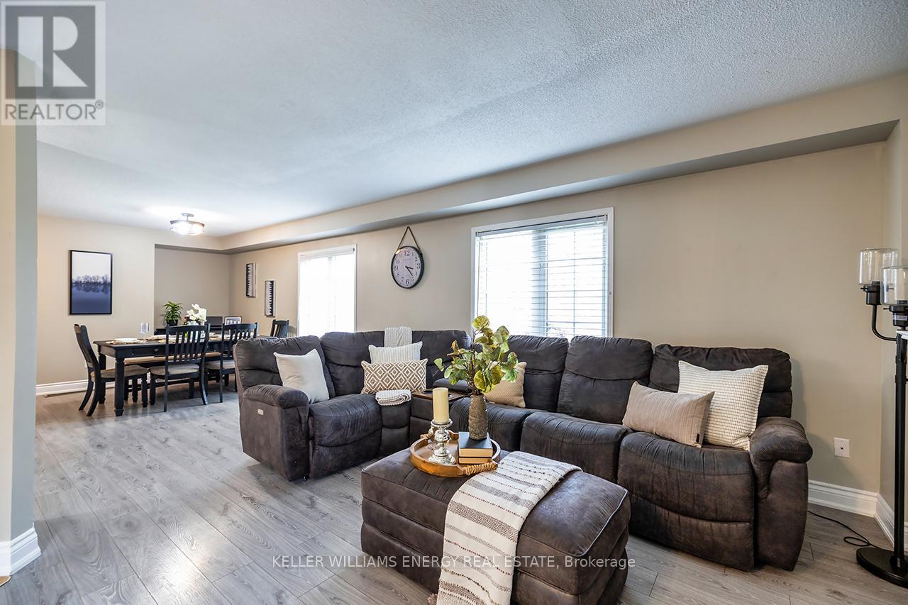 1642 Woodgate Trail, Oshawa, Ontario  L1G 8B5 - Photo 17 - E12540068