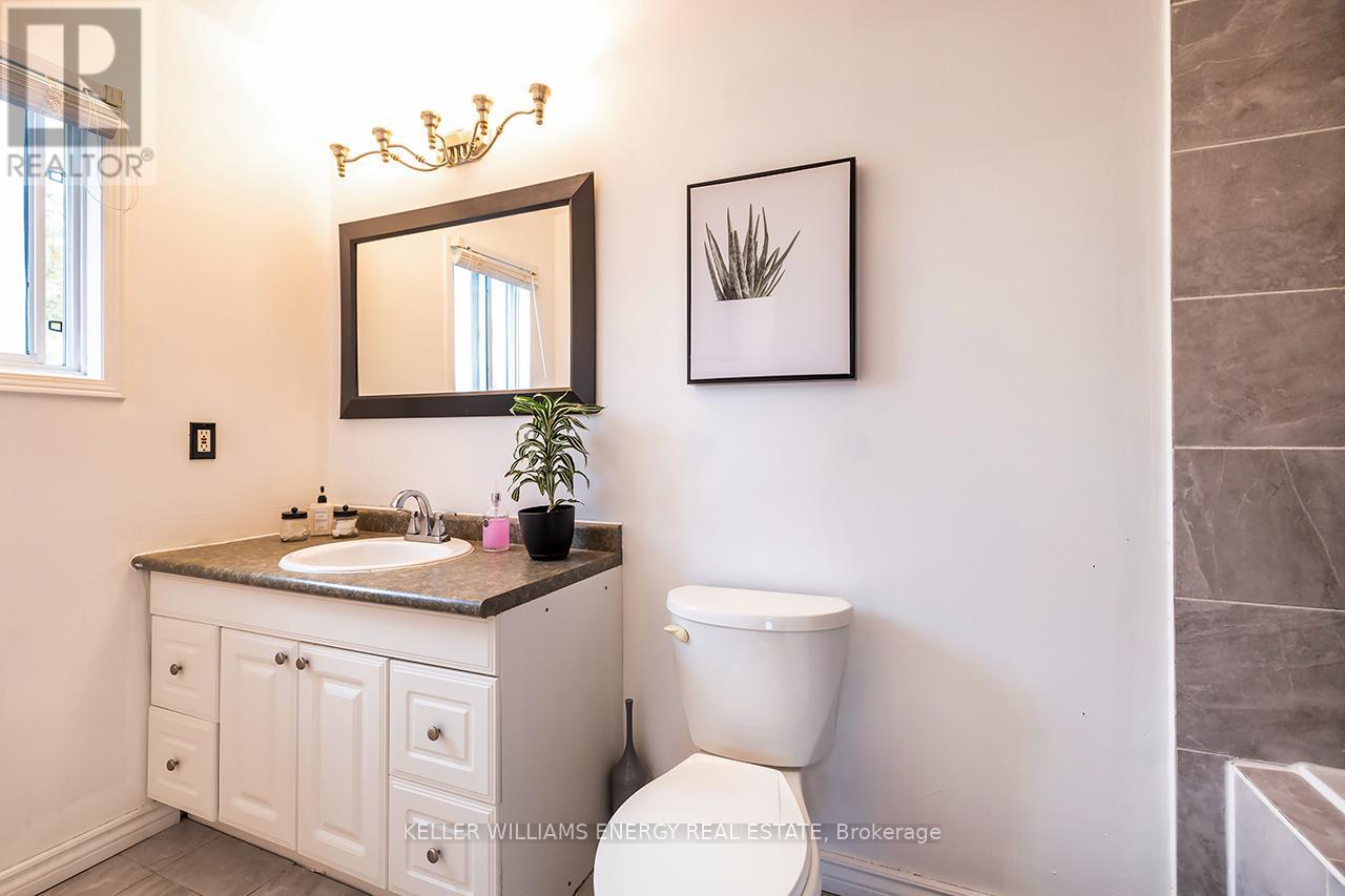 1642 Woodgate Trail, Oshawa, Ontario  L1G 8B5 - Photo 27 - E12540068