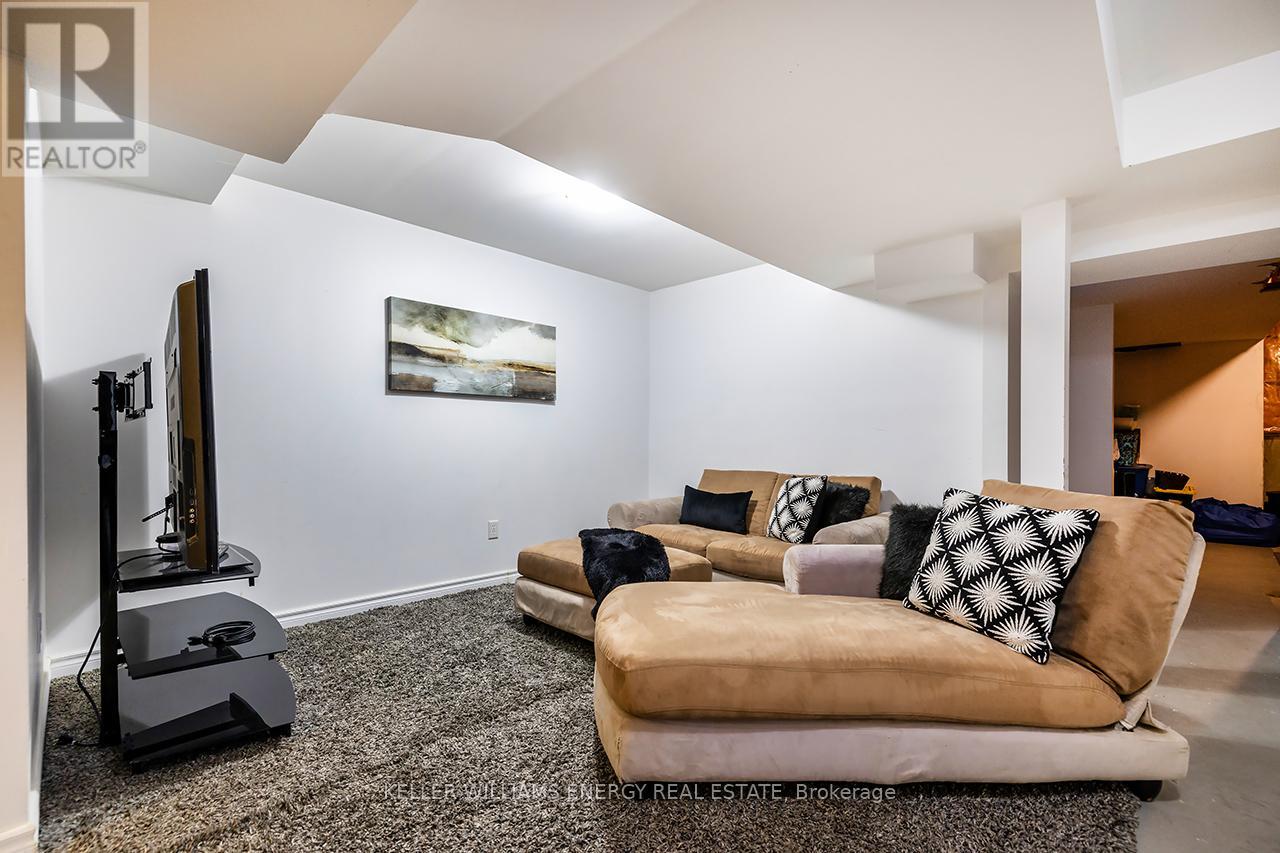 1642 Woodgate Trail, Oshawa, Ontario  L1G 8B5 - Photo 33 - E12540068