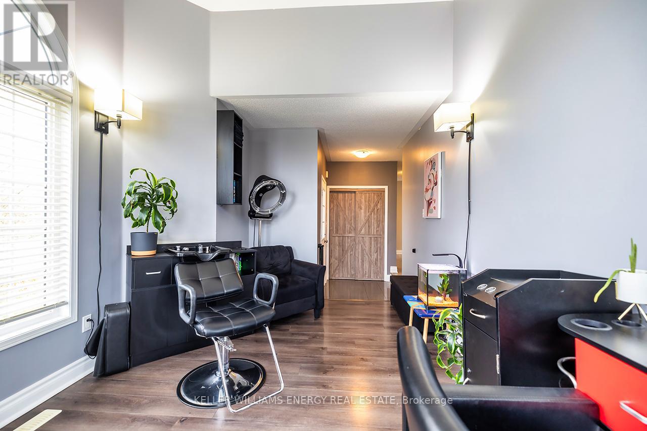 1642 Woodgate Trail, Oshawa, Ontario  L1G 8B5 - Photo 8 - E12540068