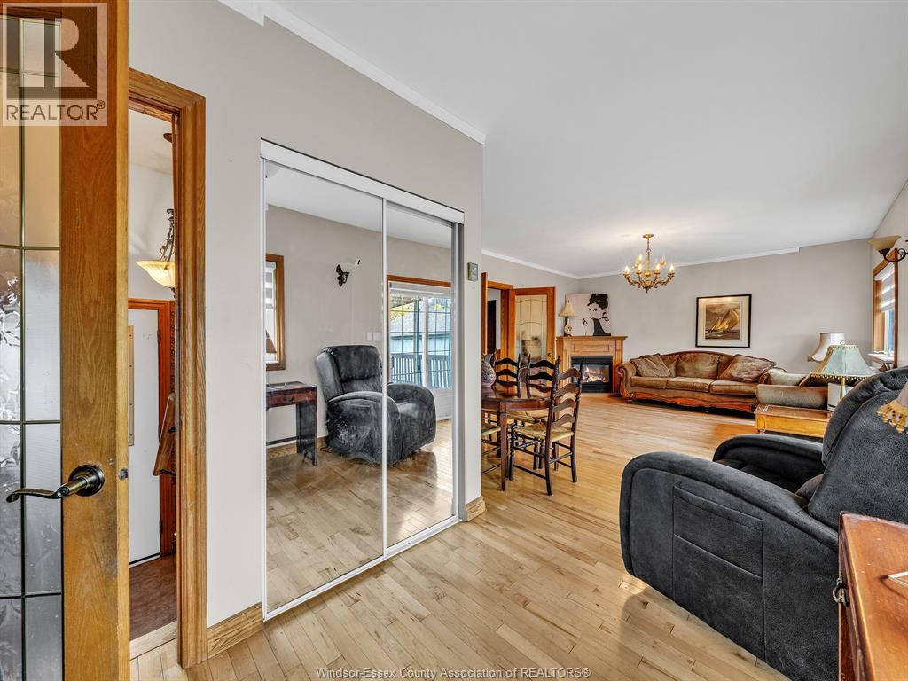 1025 Langlois Avenue, Windsor, Ontario N9A 2H4 - Photo 11 - 25028461