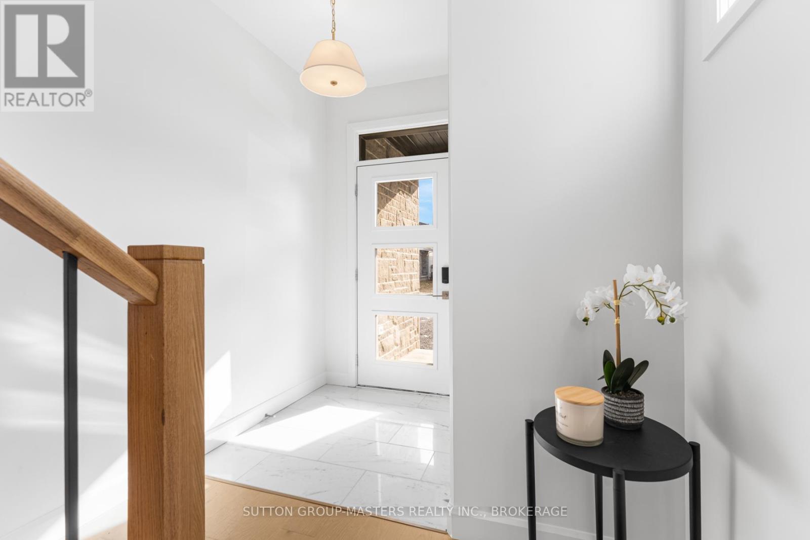 204 Superior Drive, Loyalist, Ontario  K7N 0E8 - Photo 2 - X12540022