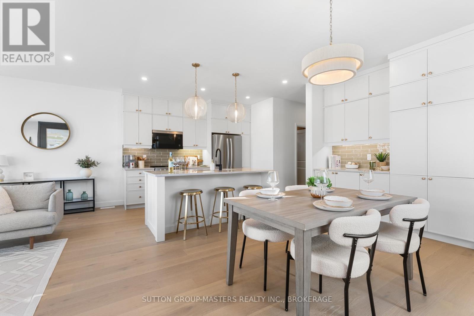 204 Superior Drive, Loyalist, Ontario  K7N 0E8 - Photo 7 - X12540022