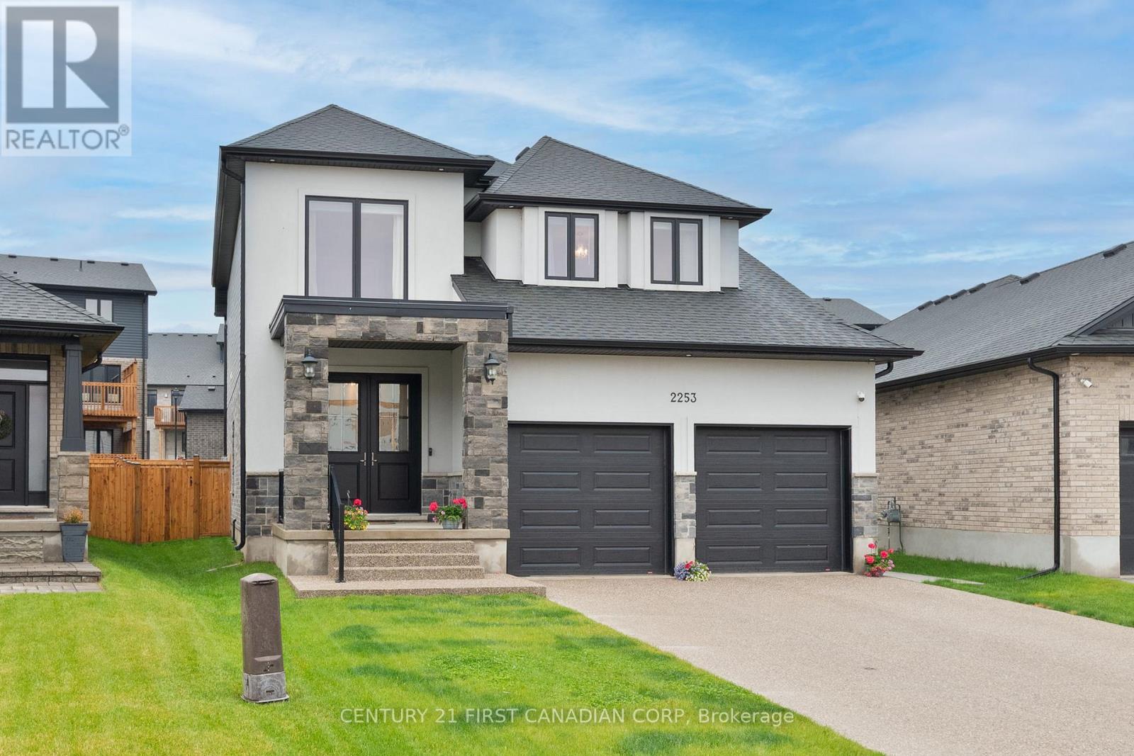 2253 Linkway Boulevard, London South, Ontario  N6K 0K9 - Photo 1 - X12540036