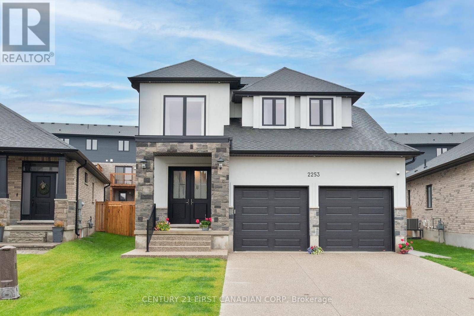 2253 Linkway Boulevard, London South, Ontario  N6K 0K9 - Photo 2 - X12540036