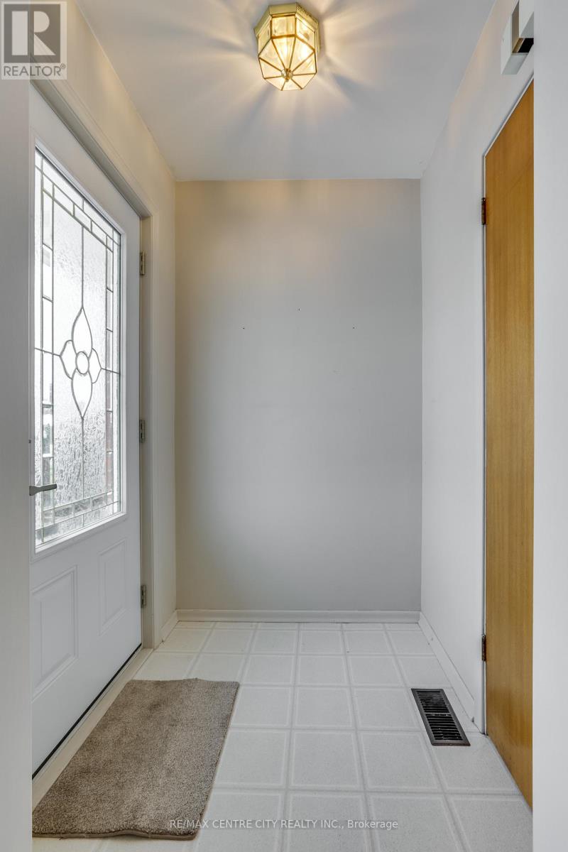 147 Susan Avenue, London East, Ontario  N5V 2G3 - Photo 5 - X12540092