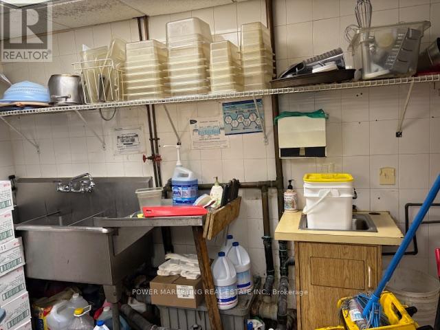 320 Bank Street, Ottawa, Ontario K2P 1Y1 - Photo 4 - X12540028