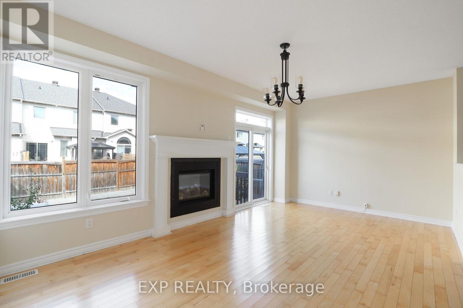 618 Moorpark Avenue, Ottawa, Ontario  K2M 0B6 - Photo 16 - X12540056