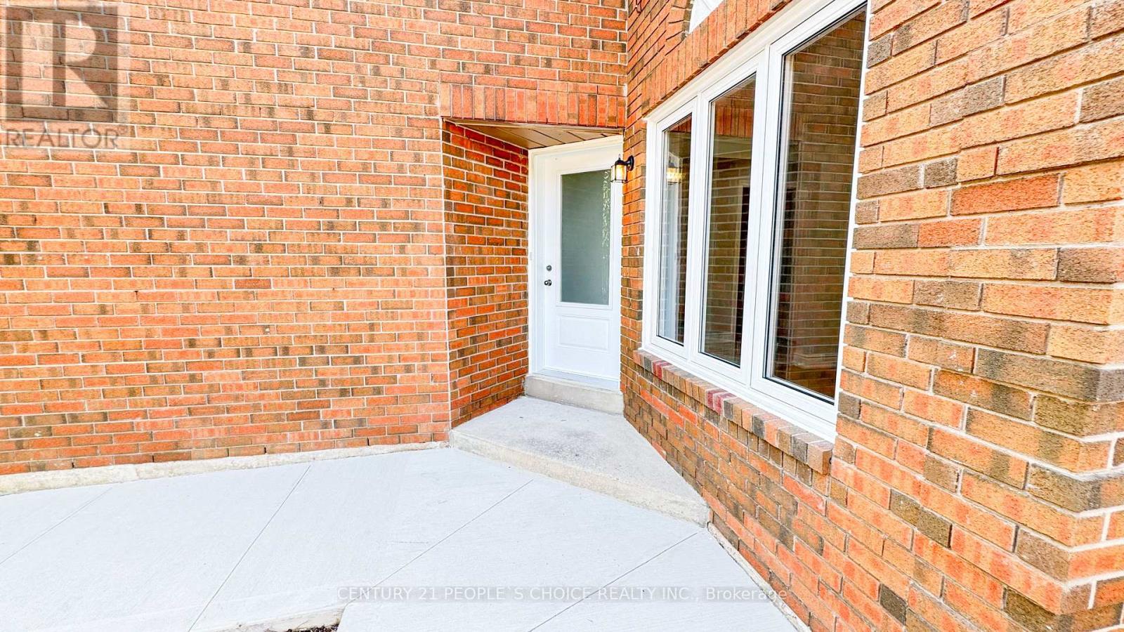 3292 Bobwhite Mews, Mississauga, Ontario  L5N 6E9 - Photo 43 - W12539968