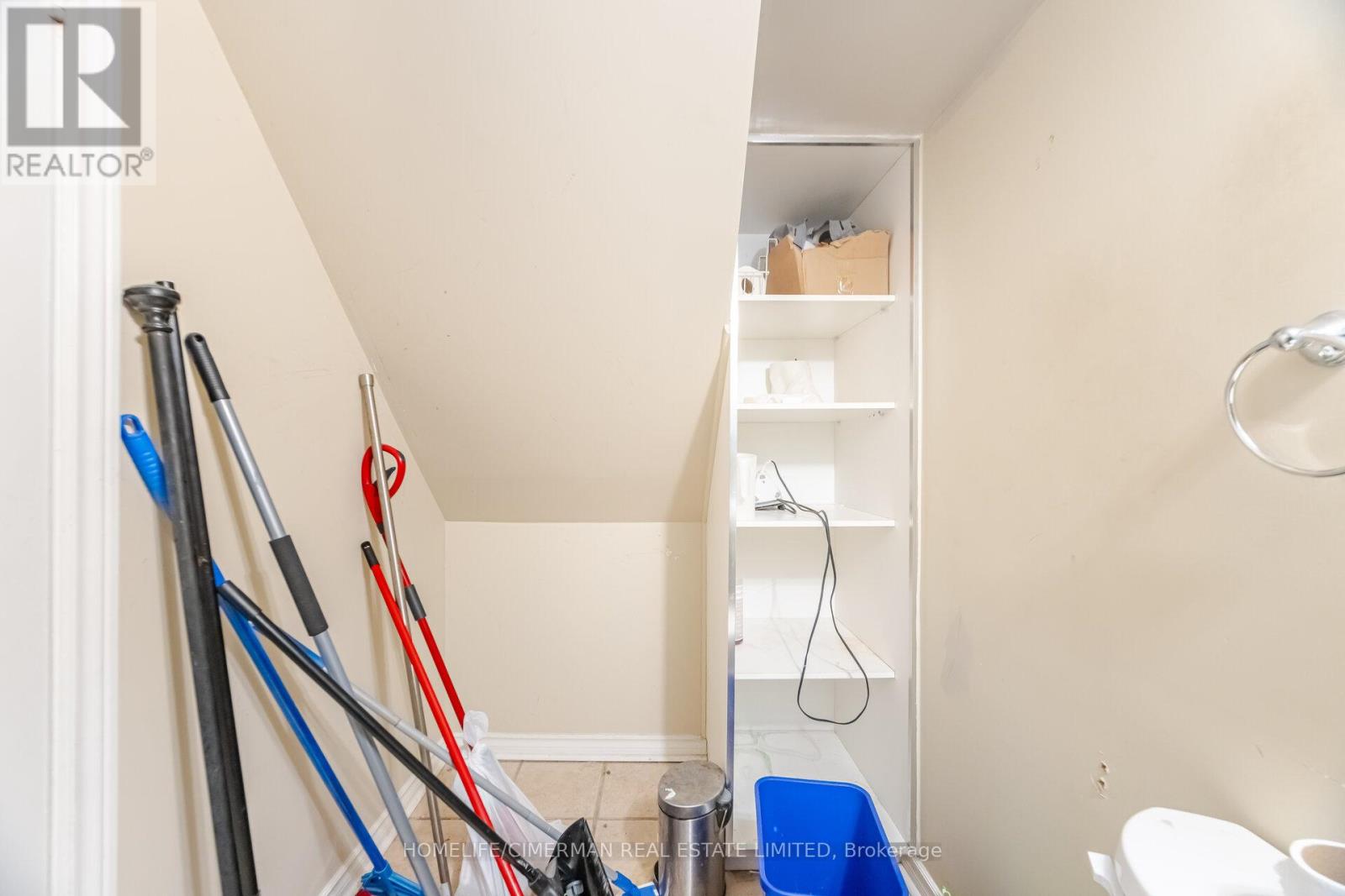 2681 Eglinton Avenue W, Toronto, Ontario  M6M 1T8 - Photo 25 - W12539980