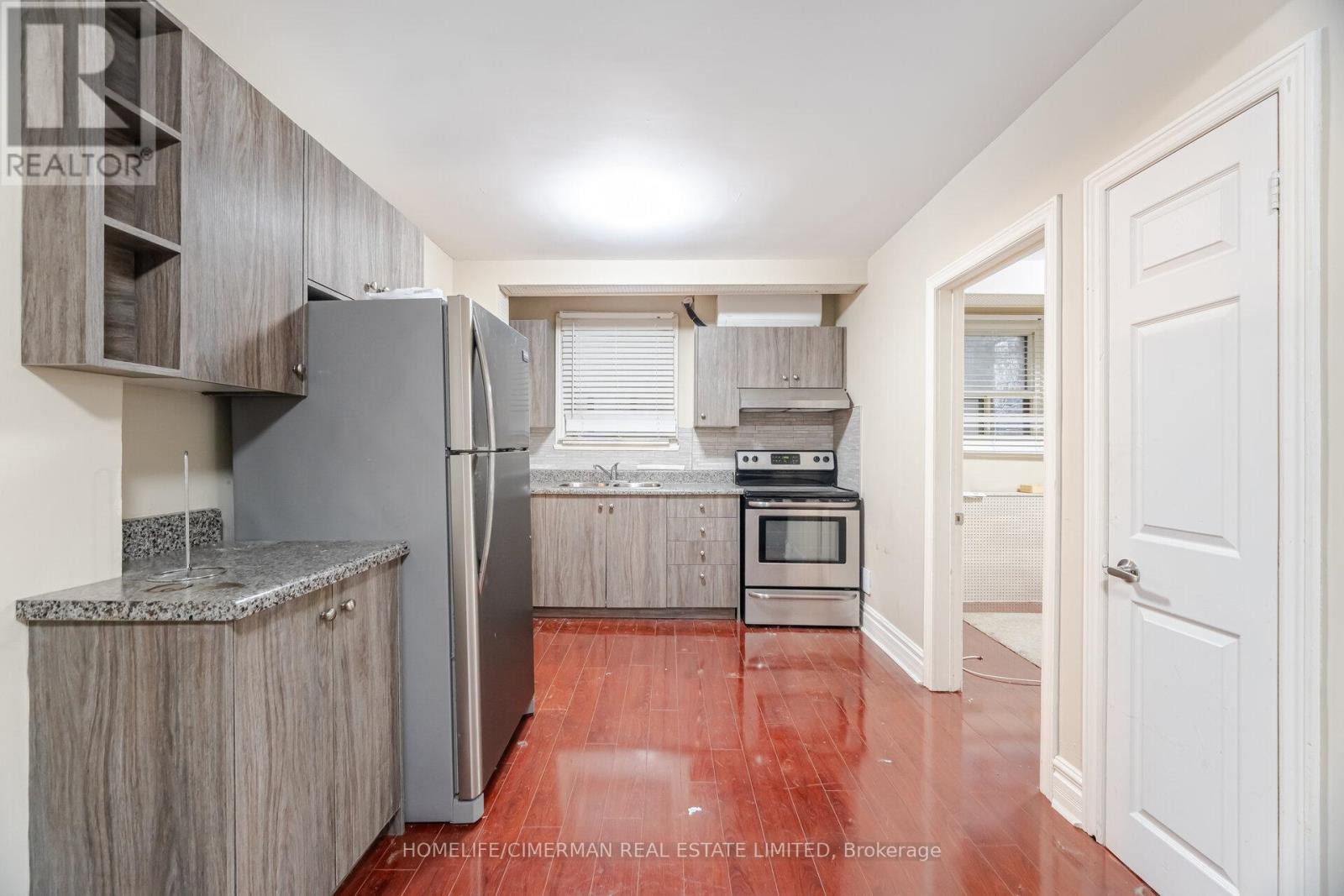 2681 Eglinton Avenue W, Toronto, Ontario  M6M 1T8 - Photo 17 - W12539984