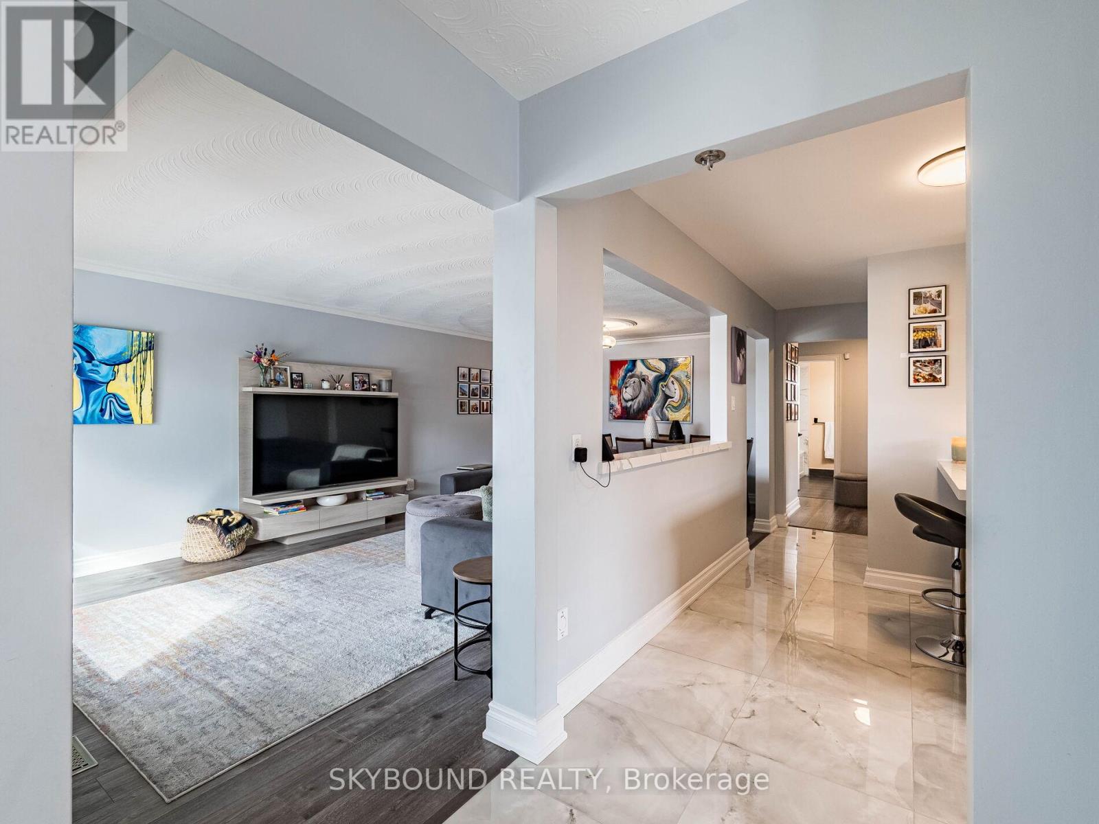 3878 Midhurst Lane, Mississauga, Ontario  L4Z 1C7 - Photo 4 - W12540004