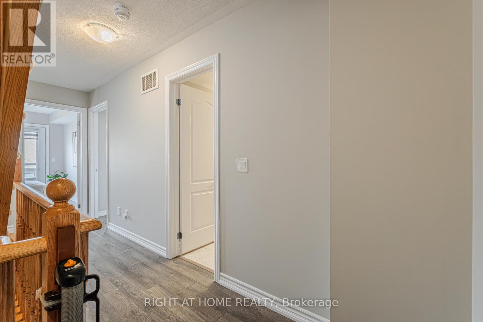 422 Athabasca Common, Oakville, Ontario  L6H 0R5 - Photo 21 - W12540006