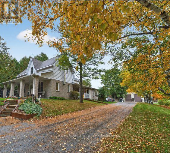 272 RAGLAN ROAD W, Oshawa, Ontario