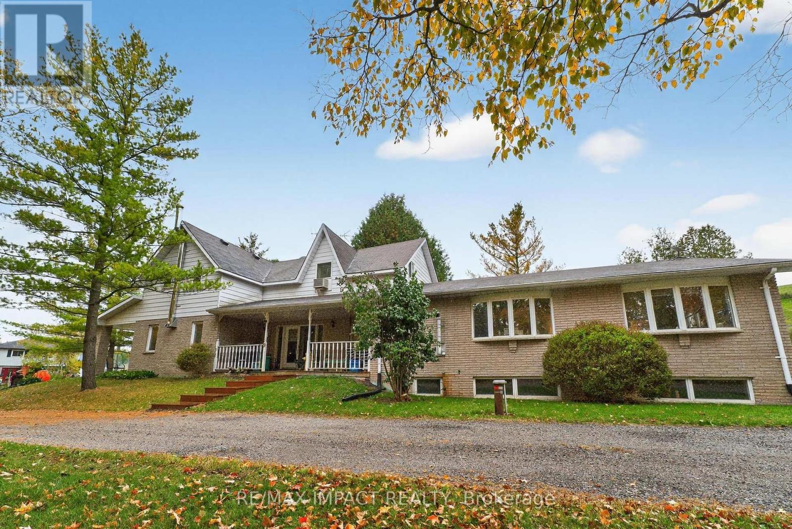 272 Raglan Road W, Oshawa, Ontario  L1H 0N3 - Photo 2 - E12497458