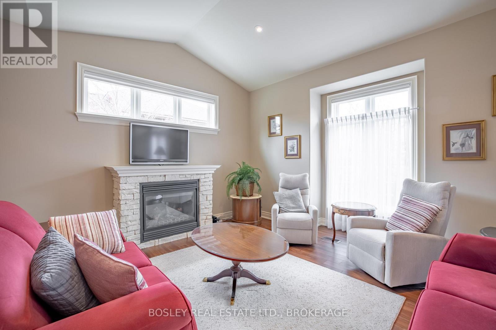 16 - 409 Niagara Street, St. Catharines, Ontario L2M 4V9 - Photo 7 - X12540088