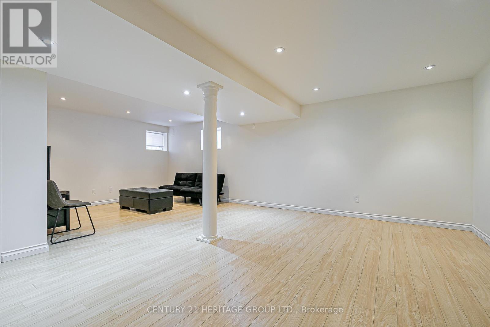 122 Beare Trail, Newmarket, Ontario  L3X 3B6 - Photo 17 - N12533088