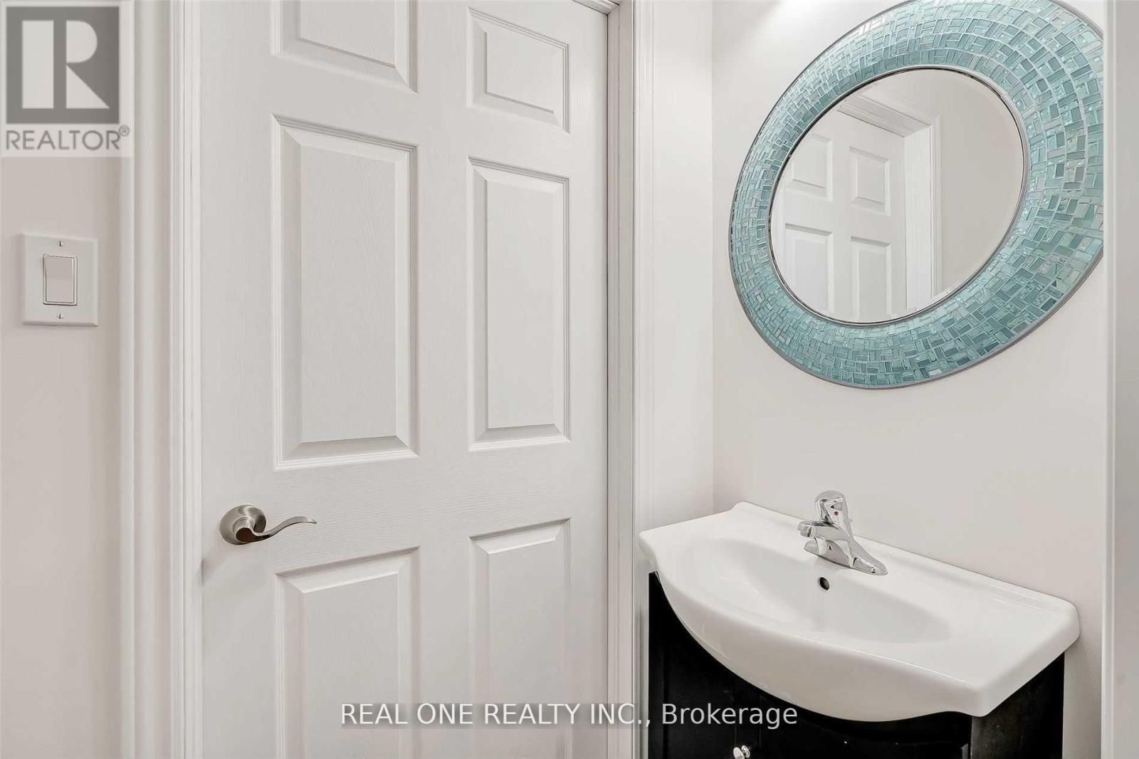 79 - 2280 Baronwood Drive, Oakville, Ontario  L6M 0K4 - Photo 8 - W12539962