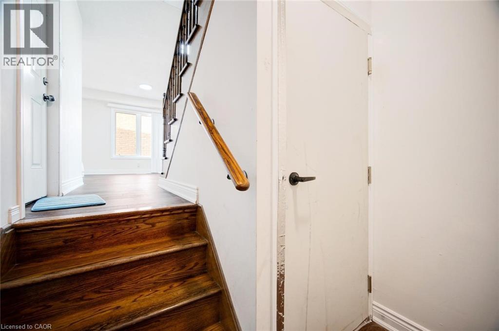 55 Longboat Run W, Brantford, Ontario  N3T 0P5 - Photo 17 - 40787971