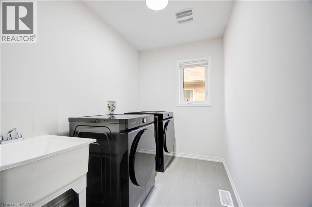 55 Longboat Run W, Brantford, Ontario  N3T 0P5 - Photo 32 - 40787971