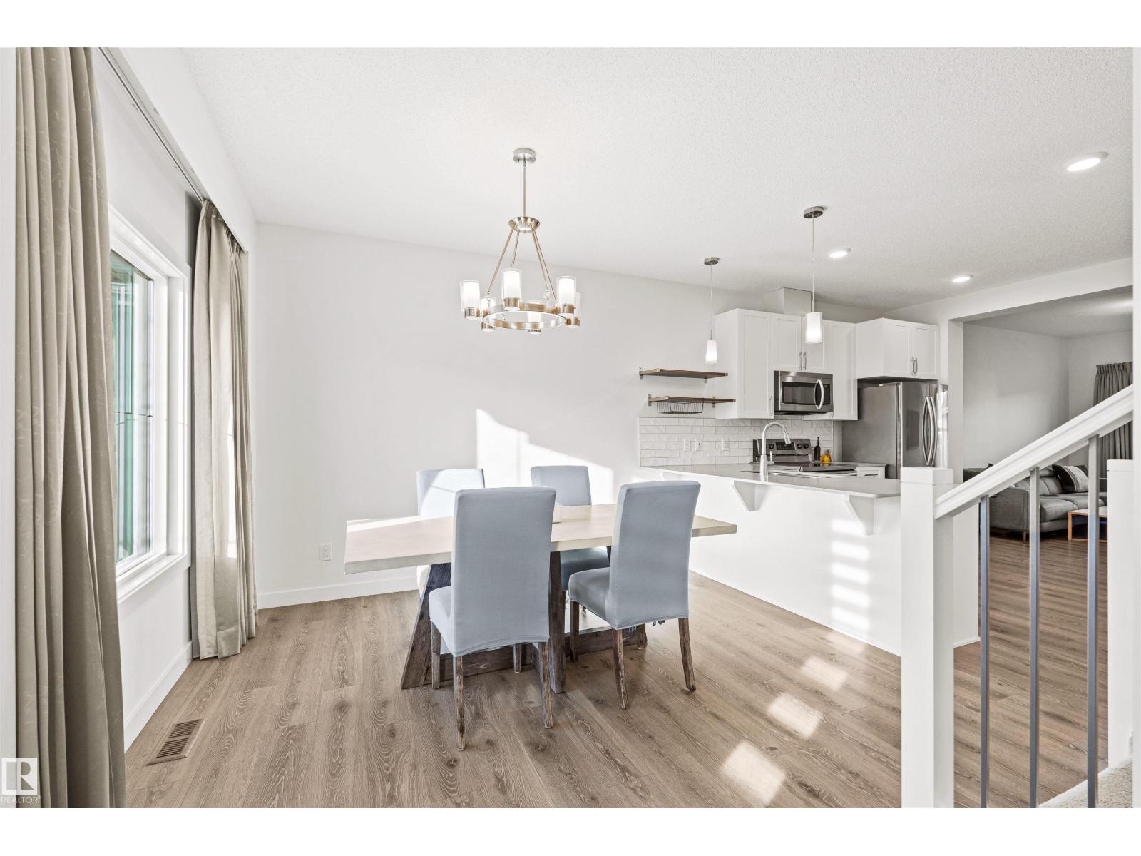 16618 31 Av Sw, Edmonton, Alberta  T6W 4P8 - Photo 3 - E4465559