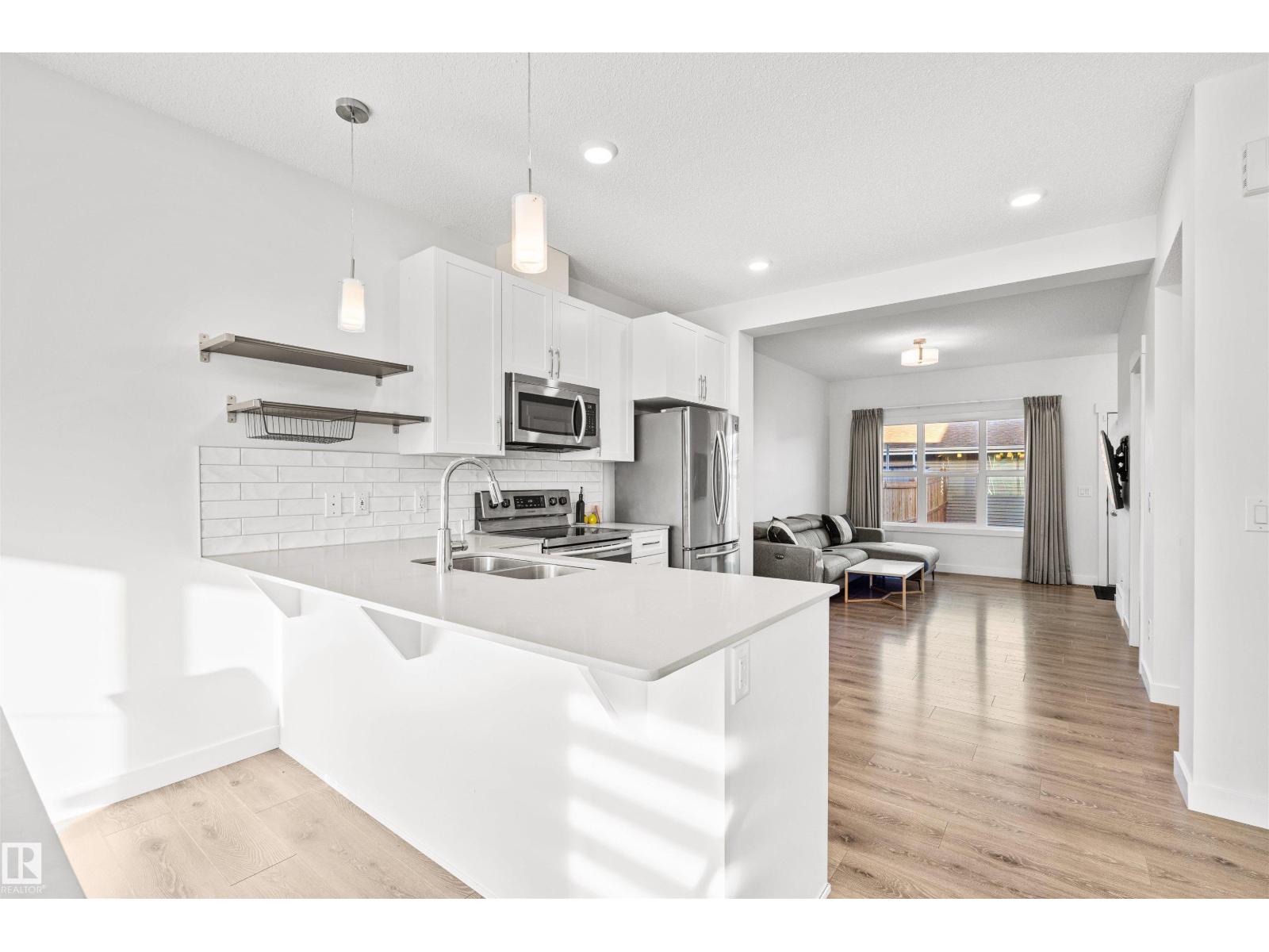 16618 31 Av Sw, Edmonton, Alberta  T6W 4P8 - Photo 4 - E4465559