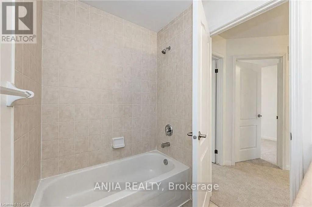 54 Manhattan Circle, Cambridge, Ontario  N3C 0C4 - Photo 10 - X12539982