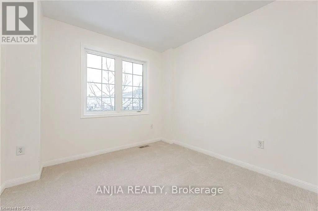 54 Manhattan Circle, Cambridge, Ontario  N3C 0C4 - Photo 11 - X12539982