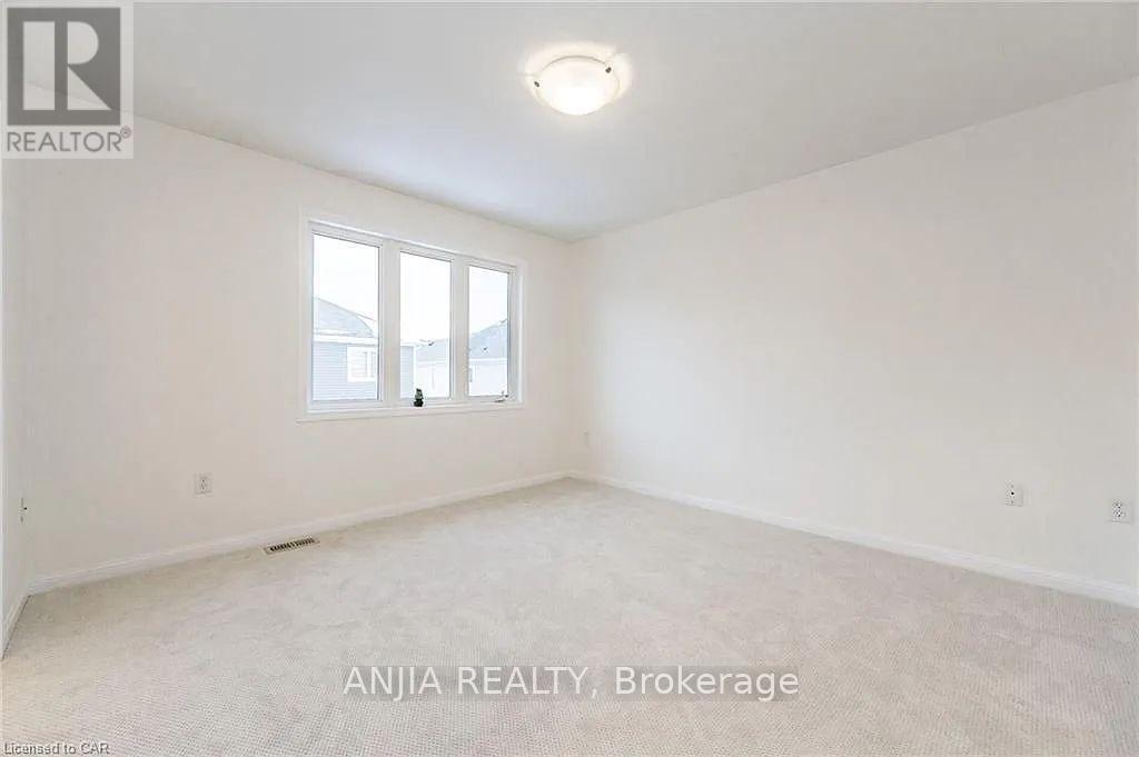 54 Manhattan Circle, Cambridge, Ontario  N3C 0C4 - Photo 5 - X12539982