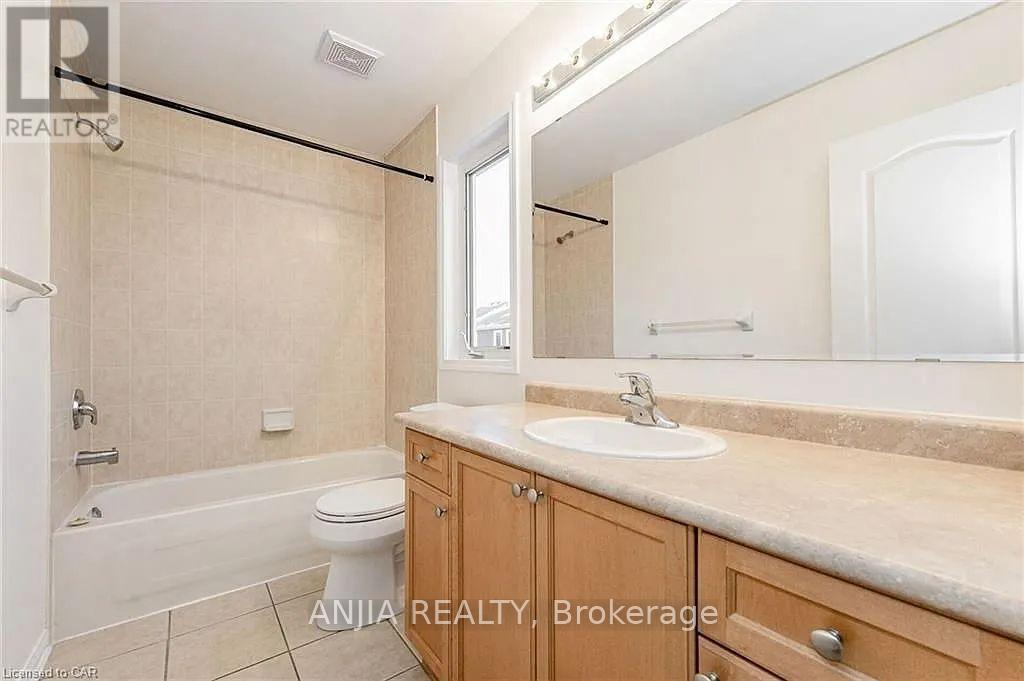 54 Manhattan Circle, Cambridge, Ontario  N3C 0C4 - Photo 7 - X12539982