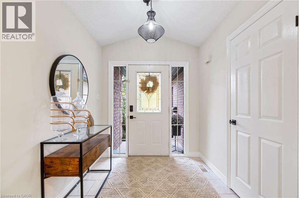 95 Gatestone Drive, Hamilton, Ontario  L8J 2V1 - Photo 3 - 40785233