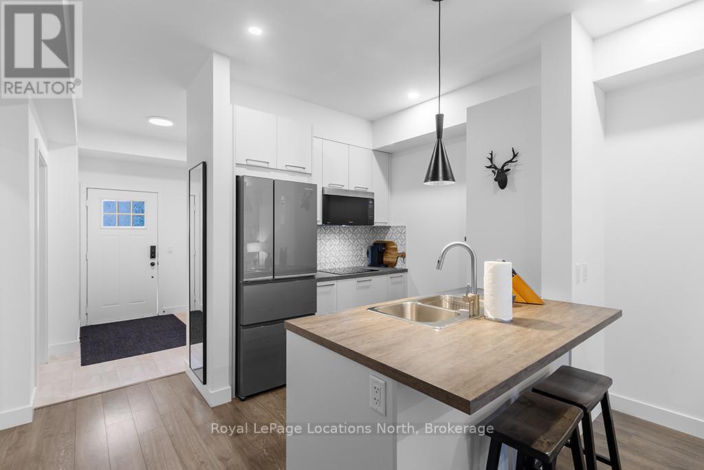 104 - 10 Beausoleil Lane, Blue Mountains, Ontario  L9Y 2X5 - Photo 6 - X12540032