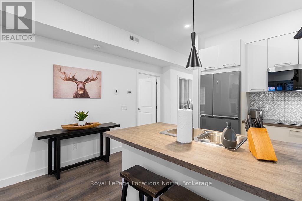 104 - 10 Beausoleil Lane, Blue Mountains, Ontario  L9Y 2X5 - Photo 7 - X12540032