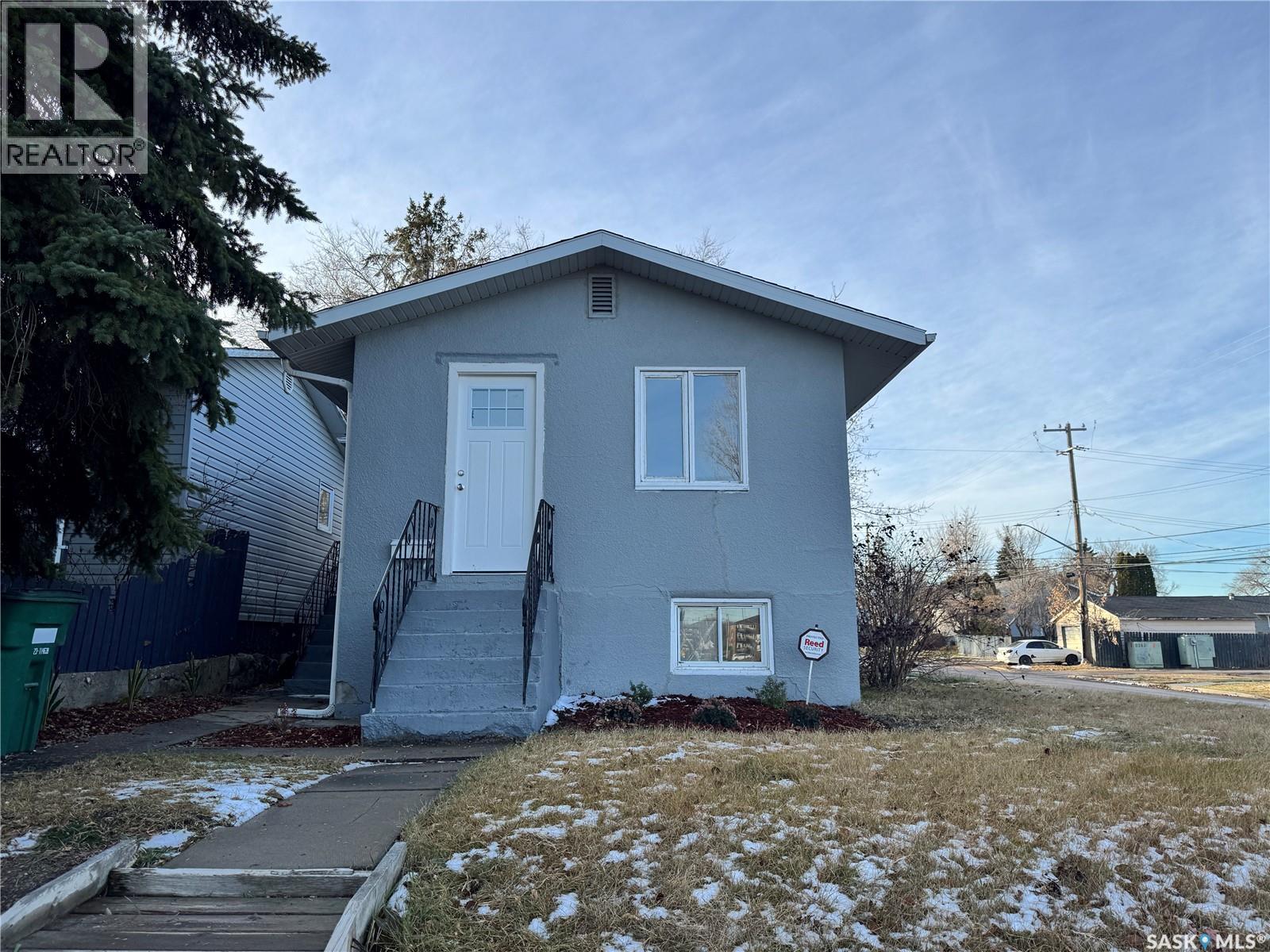 201 Y Avenue S, Saskatoon, Saskatchewan  S7M 3J4 - Photo 2 - SK023961