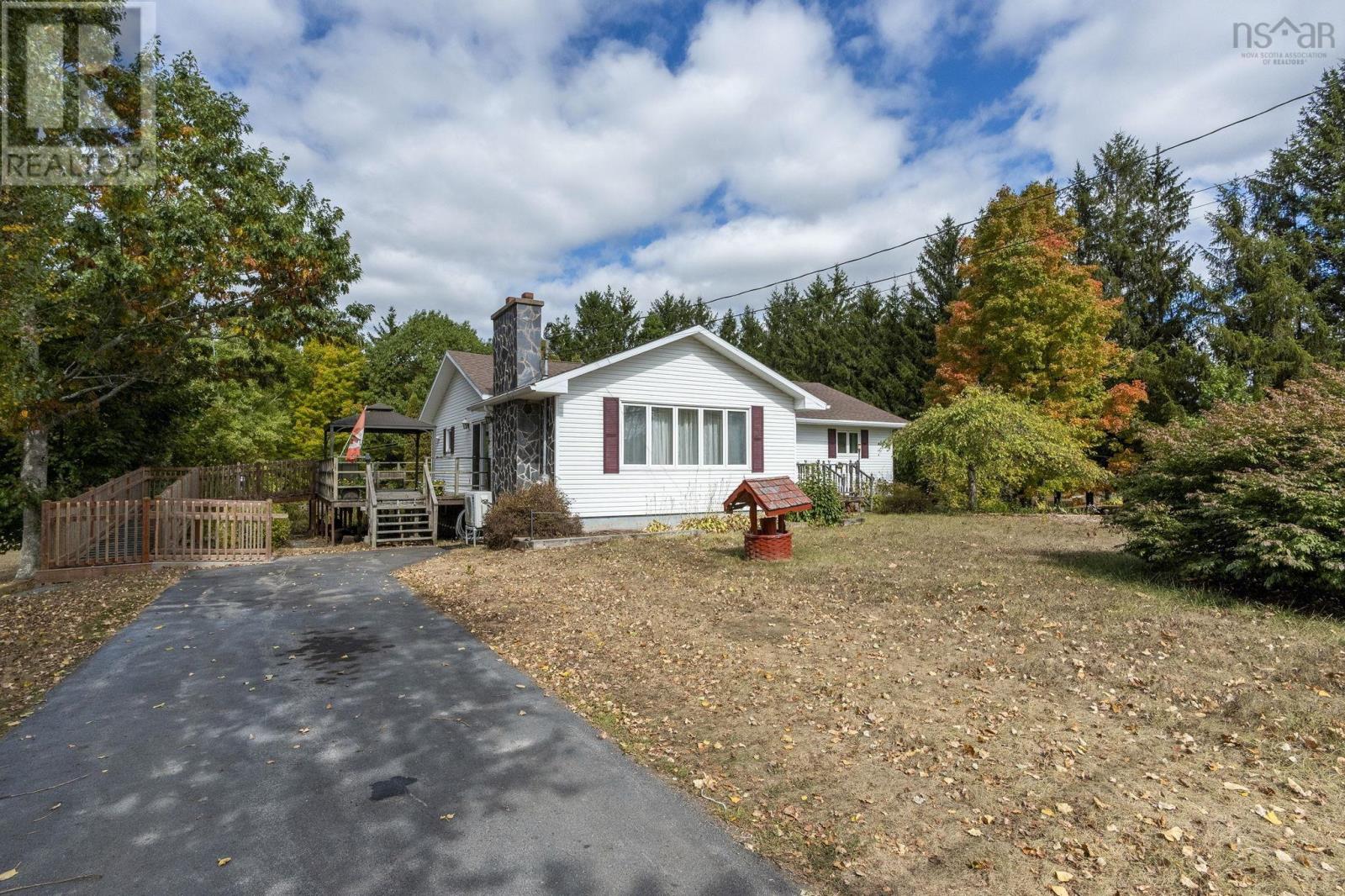 967 Maple Street, Waterville, Nova Scotia  B0P 1V0 - Photo 2 - 202524213