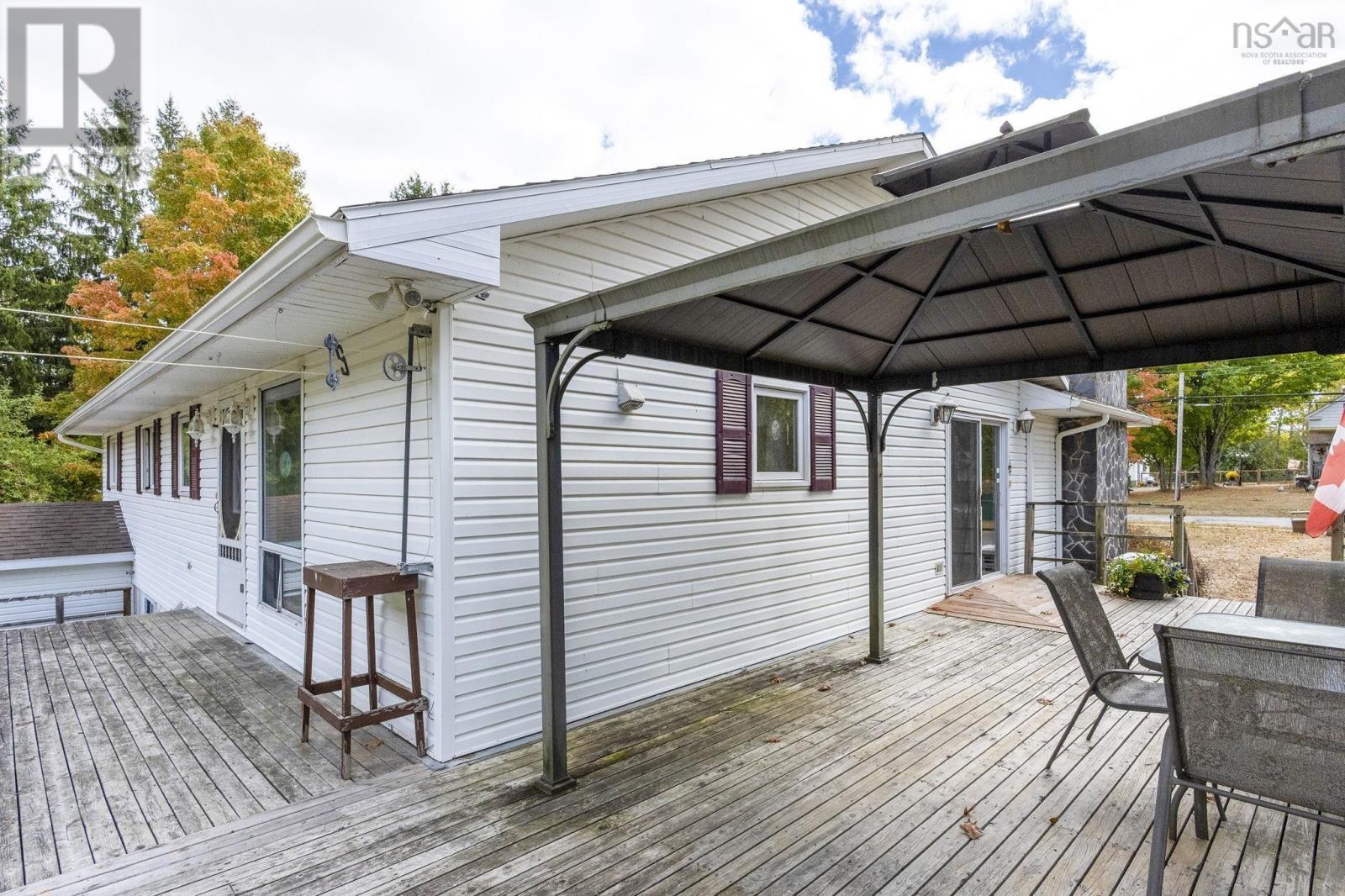 967 Maple Street, Waterville, Nova Scotia  B0P 1V0 - Photo 9 - 202524213