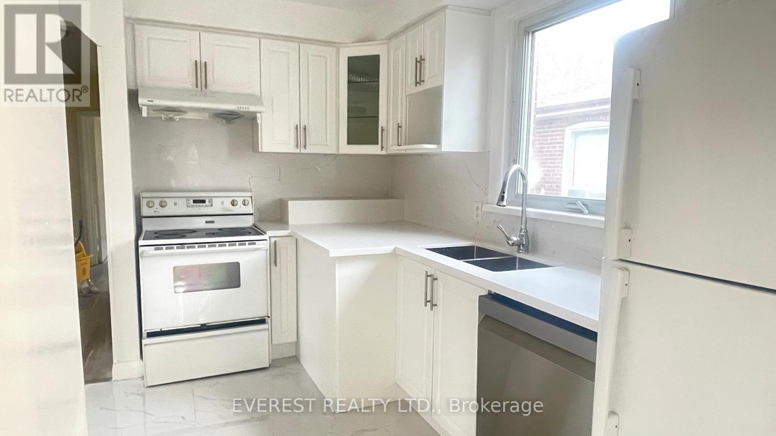 45 Kilgreggan Crescent, Toronto, Ontario  M1J 1S4 - Photo 6 - E12540110