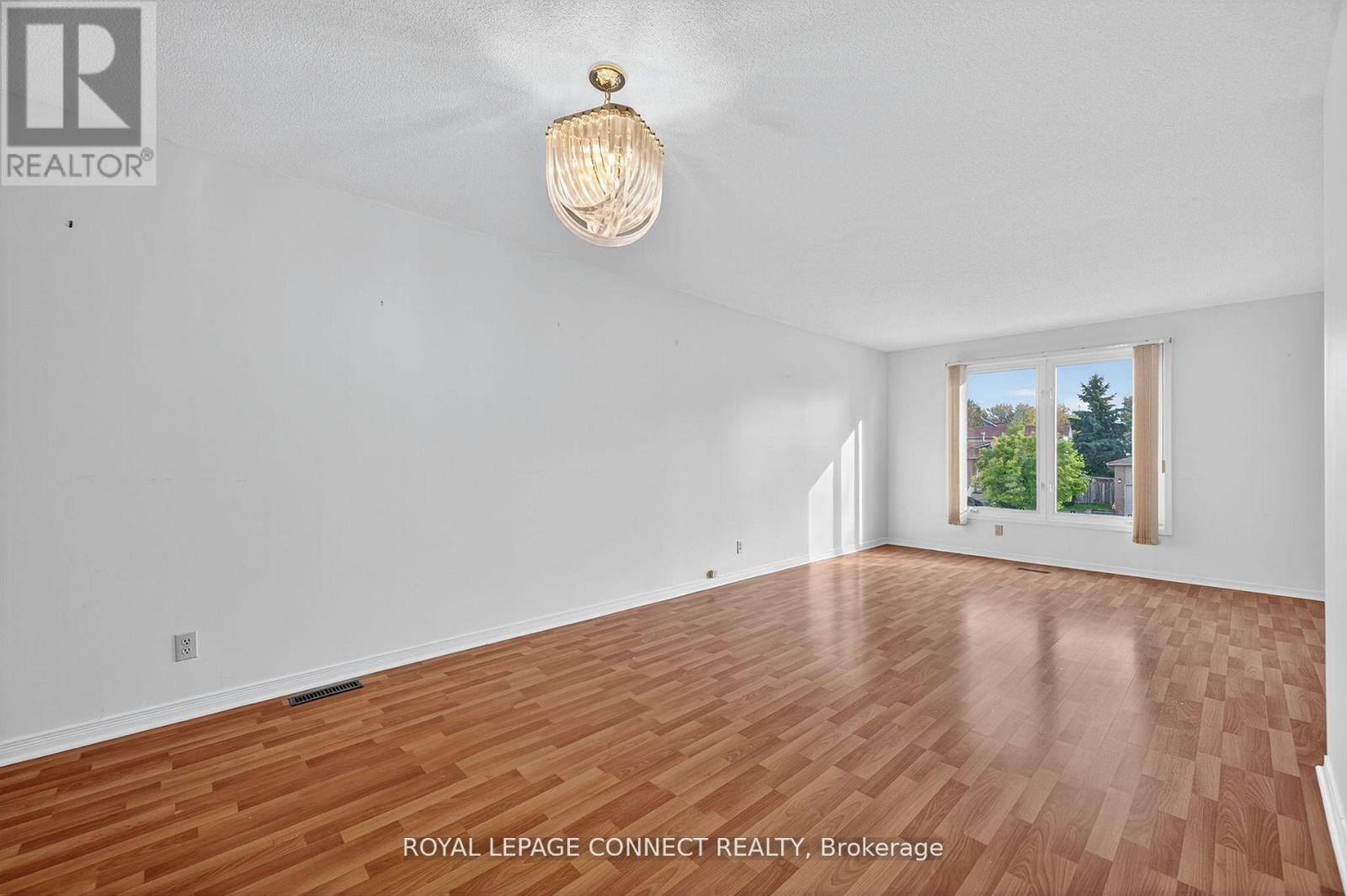 75 Hudson Crescent, Bradford West Gwillimbury, Ontario  L3Z 2K1 - Photo 11 - N12540112